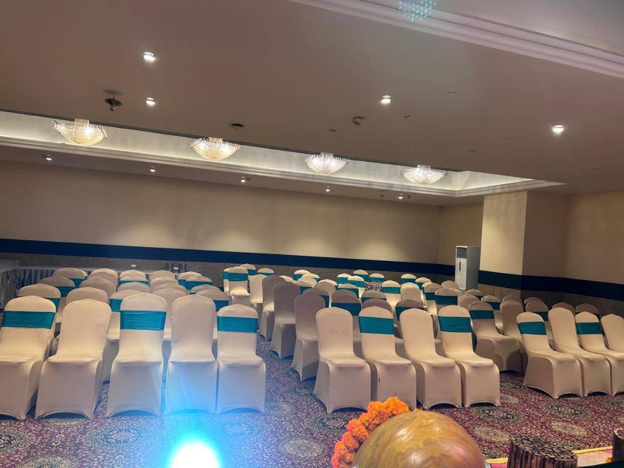 Saura Hotel, Agra - A Club Mahindra Associate Kültér fotó