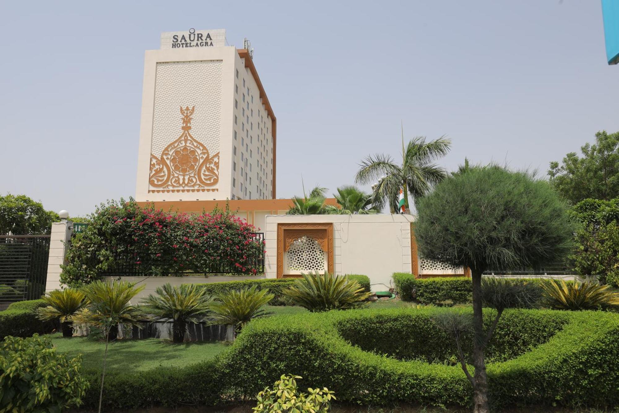 Saura Hotel, Agra - A Club Mahindra Associate Kültér fotó