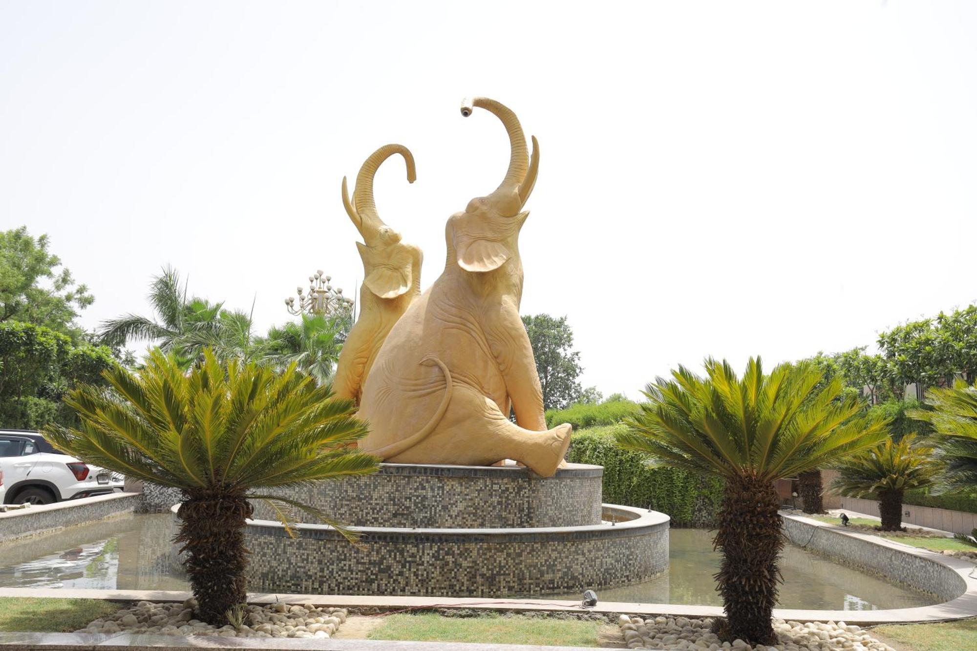 Saura Hotel, Agra - A Club Mahindra Associate Kültér fotó