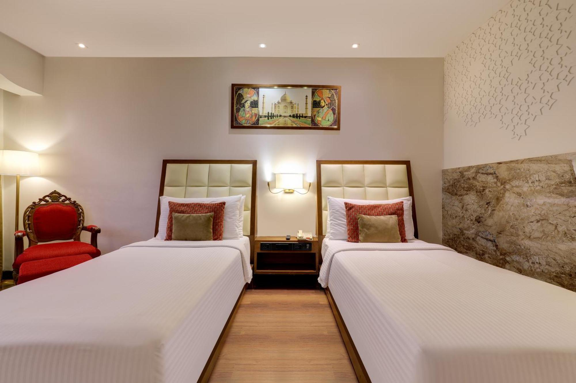 Saura Hotel, Agra - A Club Mahindra Associate Kültér fotó