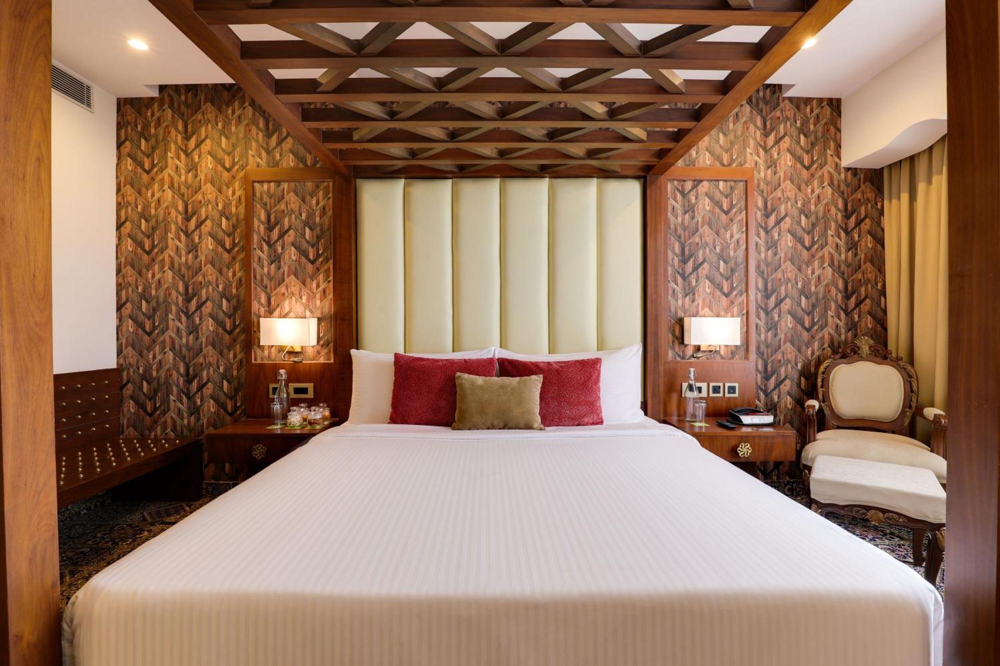 Saura Hotel, Agra - A Club Mahindra Associate Kültér fotó