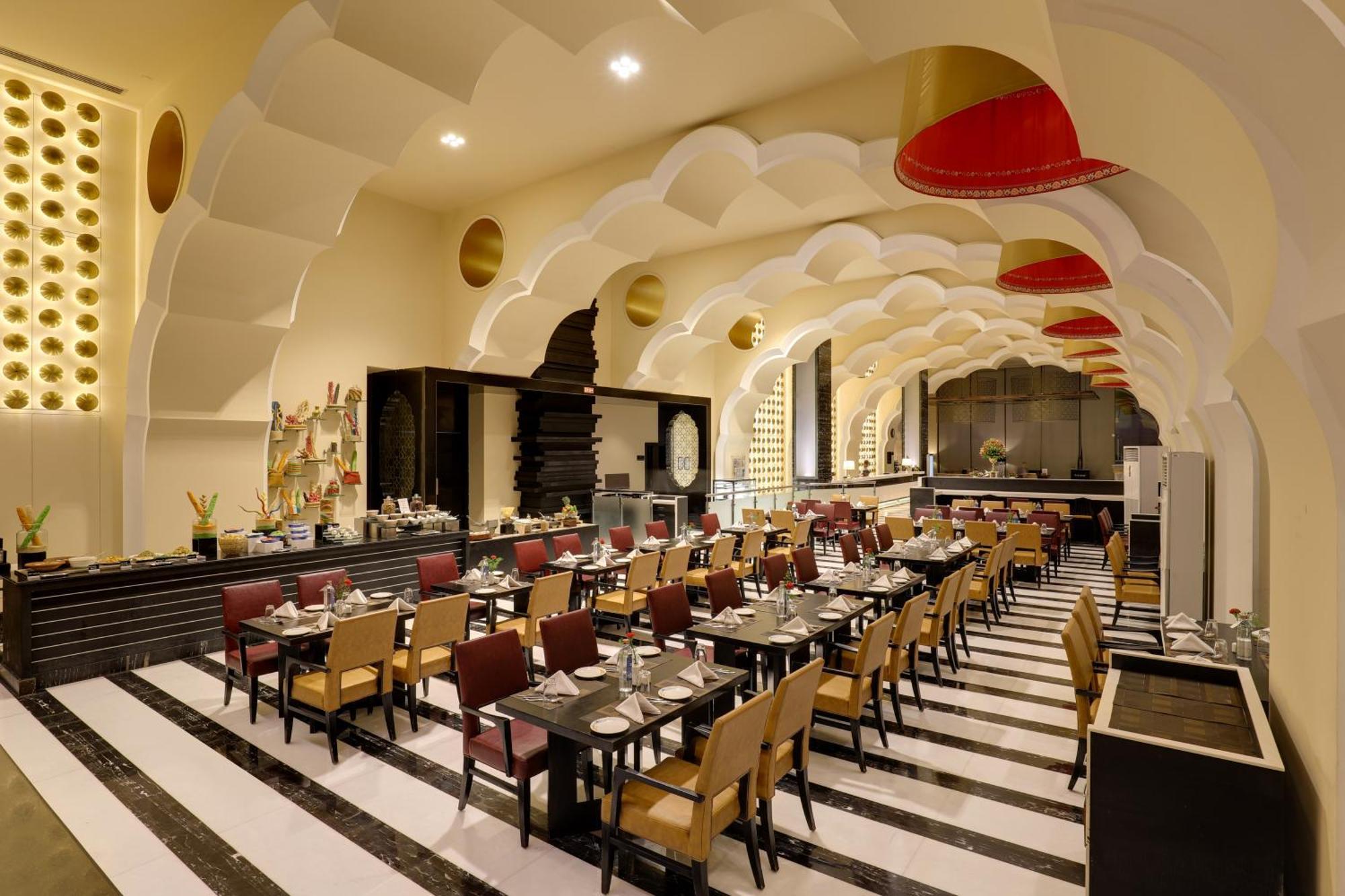 Saura Hotel, Agra - A Club Mahindra Associate Kültér fotó