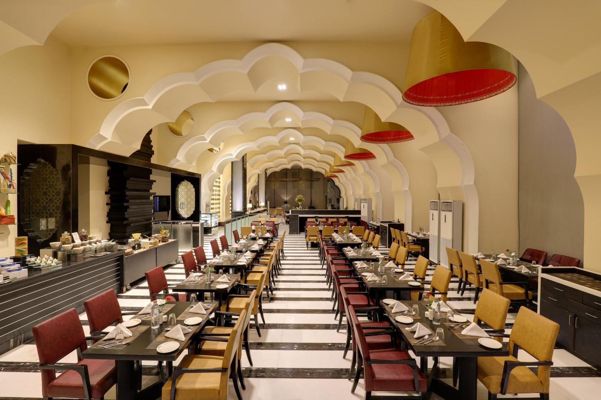 Saura Hotel, Agra - A Club Mahindra Associate Kültér fotó