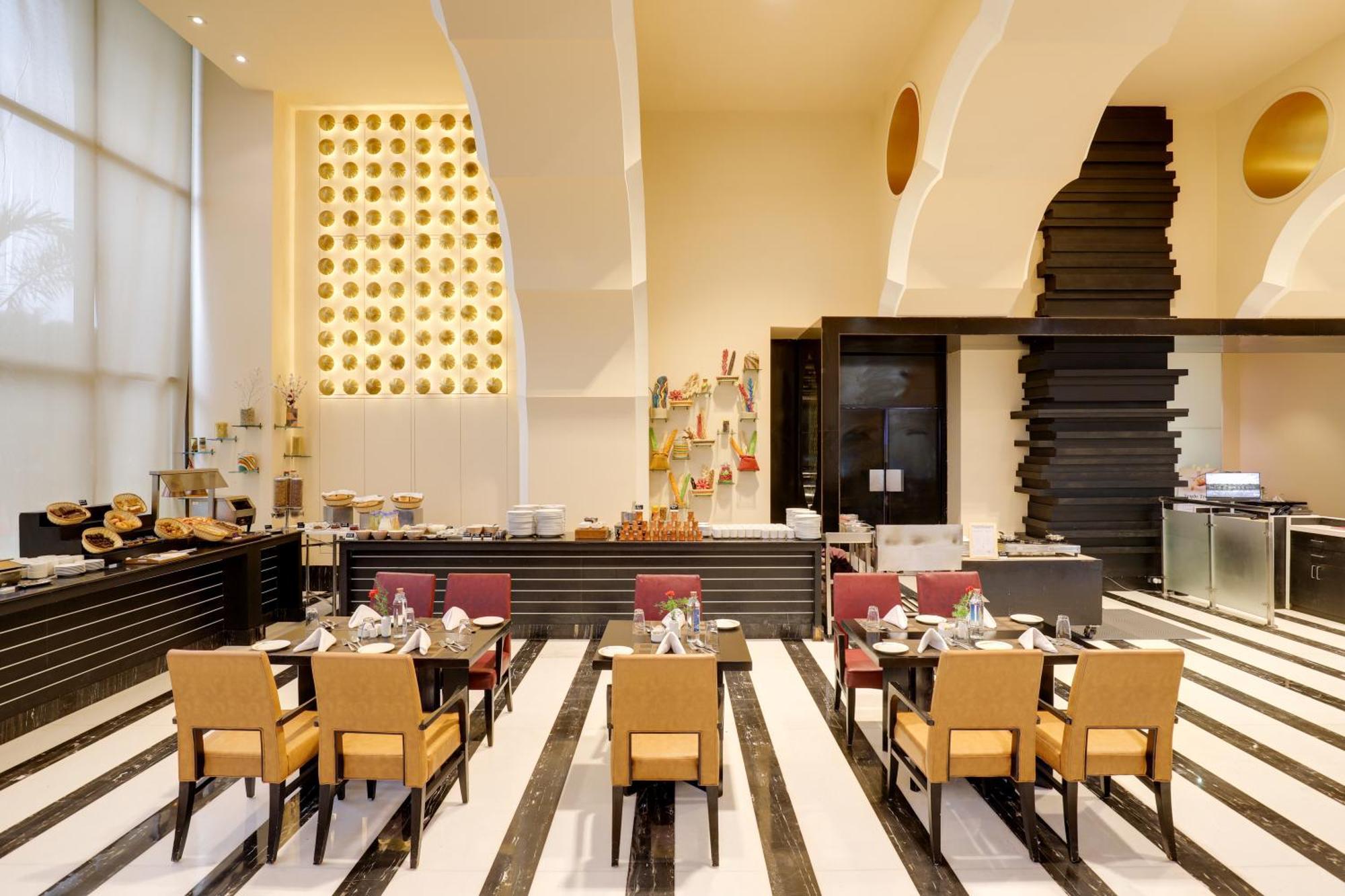 Saura Hotel, Agra - A Club Mahindra Associate Kültér fotó